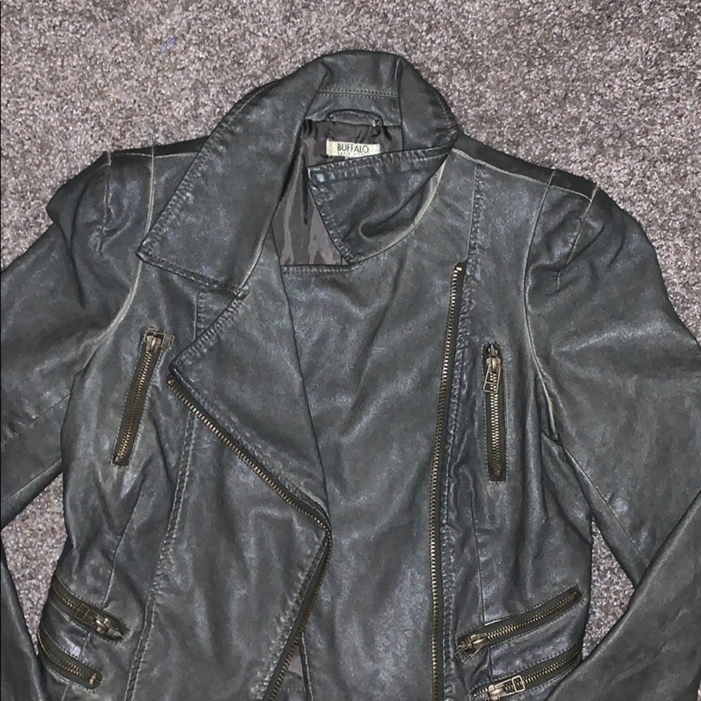 Green leather jacket! - Picture 2 of 3